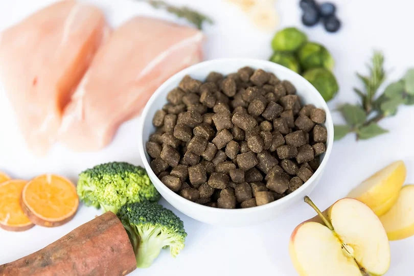 YDOLO Healthy & Pure Chicken MINI - Puolikostea koiranruoka