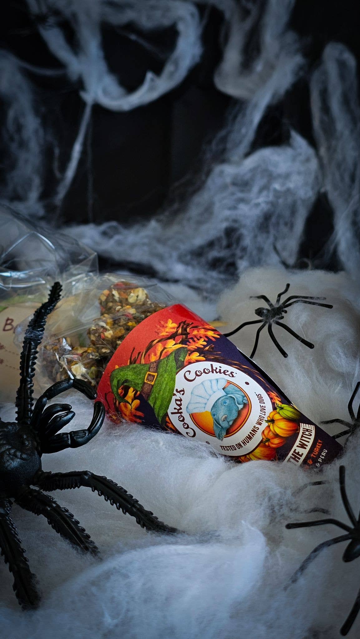 Cooka's Cookies Halloween - Kiss the Witch Kalkkuna & Kurpitsaherkut