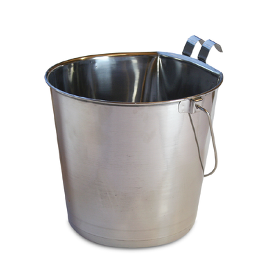 Metallinen sanko litteällä takaseinällä